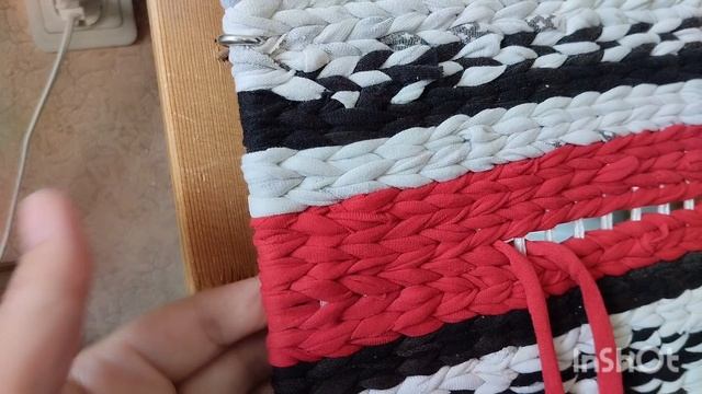 Плетение ковра на раме,как закончить изделие.