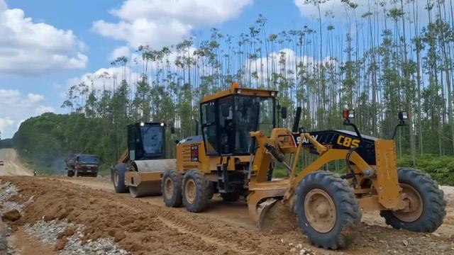 Автогрейдер SANY STG140C работа совместно с грунтовым катком SANY SSR120C-10