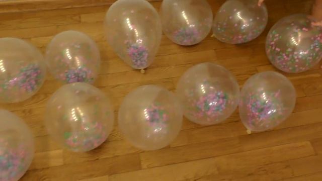 Диана и Рома Играем Весело Дома, Лопаем Шариками с КОНФЕТТИ, Balloons for kids