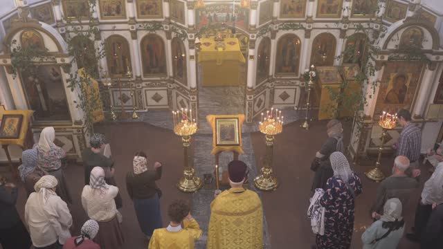 Запись трансляции 14 июня 17:00. Всенощное бдение