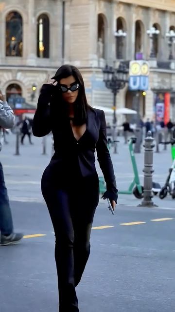 e5GRGFBle3Q - Beautiful Street Fashion Outfits Style #shorts