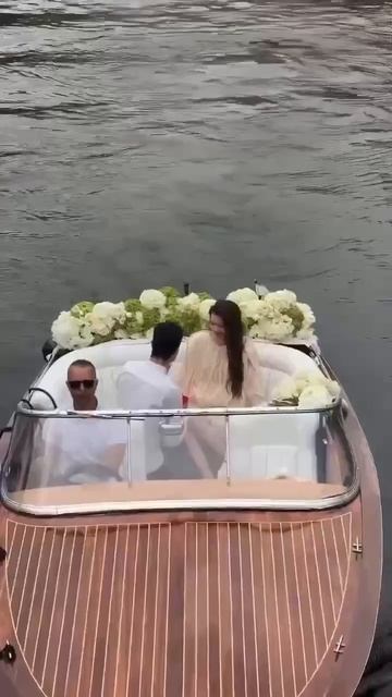 Необычное предложение руки и сердца в Петербурге