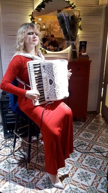 #УльянаАкКОрди #аккордеон #аккордеонистка #музыканты #девушкасаккорденом #работа #музыкантыВладивост