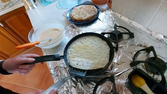Это искусство - печь блины. (серия домашняя кухня).  (5)