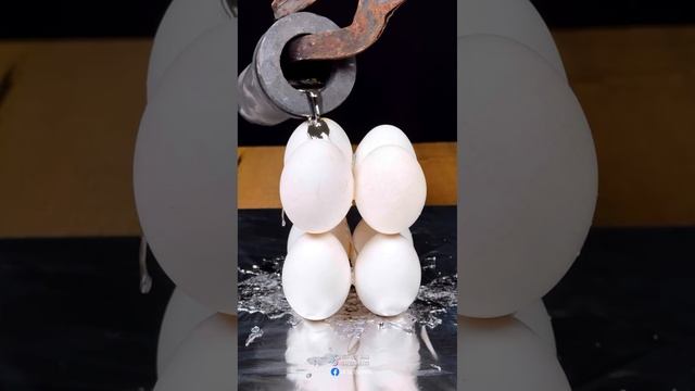 1000°C Glowing Hot Knife vs Chocolate ｜ Epic Melting Experiment