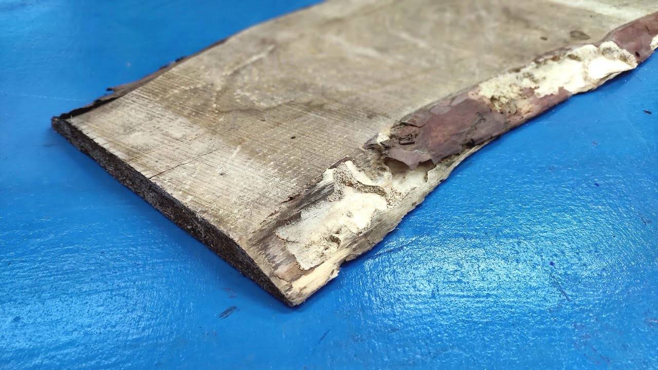 Старый дачник удивил своей самоделкой из старой доски