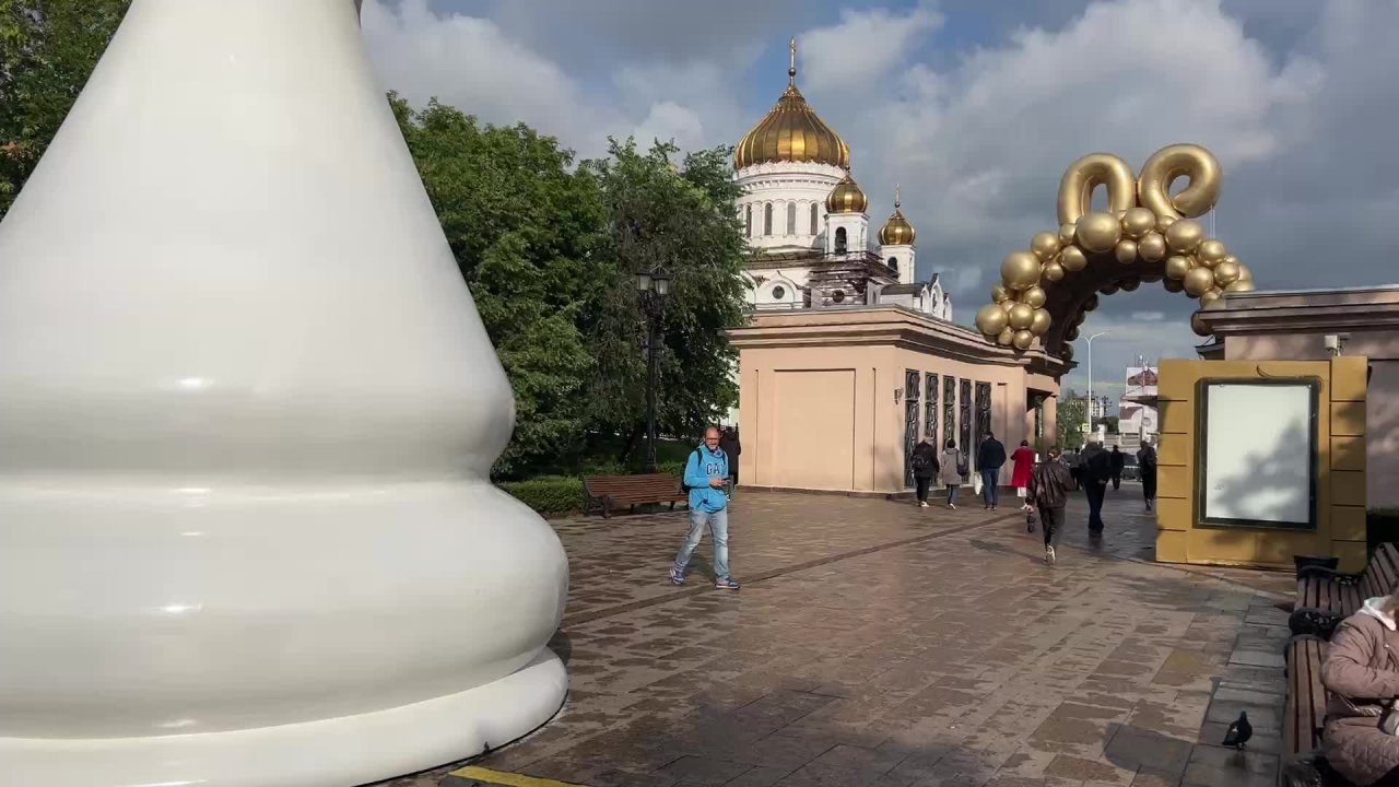 Живые улицы: прогулка по столице
