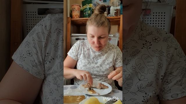 Мукбанг. Я такая голодная) скумбрия, картошка, чесночные стрелки