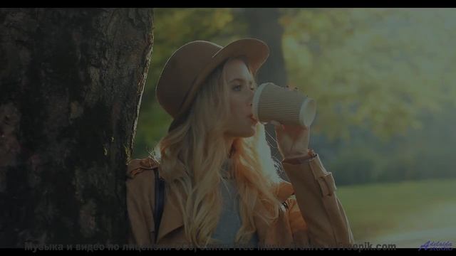 Этот трек звучит лучше всего среди этих полей - Sunny Street -- Crowander -- Commercial 30 Seconds (