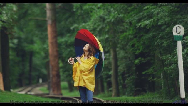 Красота Земли оживает вместе с мелодией - Sombrilla -- Phillip Gross -- Camper