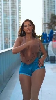 gfujWmxBwIU - Trending tight high waist summer short jeans outfit idea #fashion #style #outfit #sho