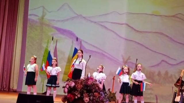 "Детки-конфетки". Выступление на День России.