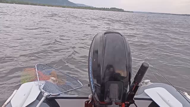 САМАРА открыл рыболовный сезон с лодки ЩУКА 3КГ.