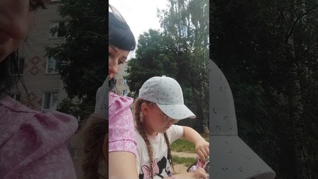 Что у Полюшки в сумке?