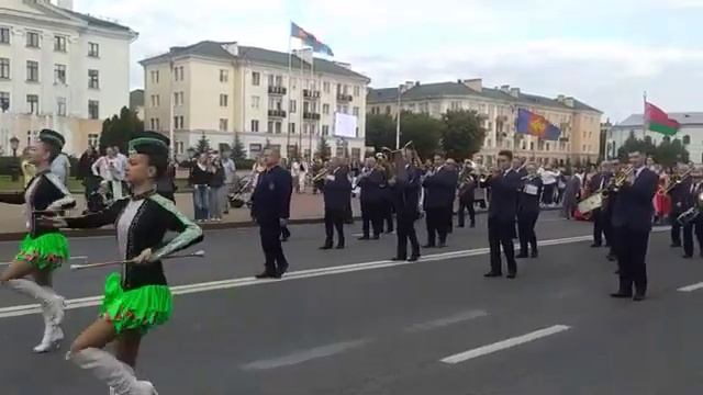 Выпуск 2025. Школы Ленинского района г. Бреста. 💝💝💝🌸🌸🌸💐💐💐🎊🎊🎊.mp4