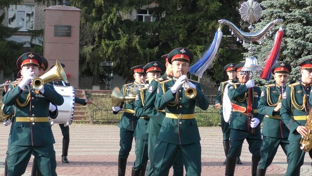 Военный оркестр на Пл. Ленина в р.п. Дмитриевка, 13.06.2025