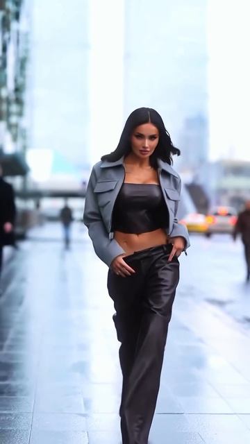 lIboo07oheU - Beautiful Street Fashion Outfits Style #streetstyle #outfit #shorts