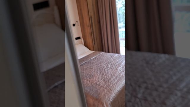 1000157025.mp4