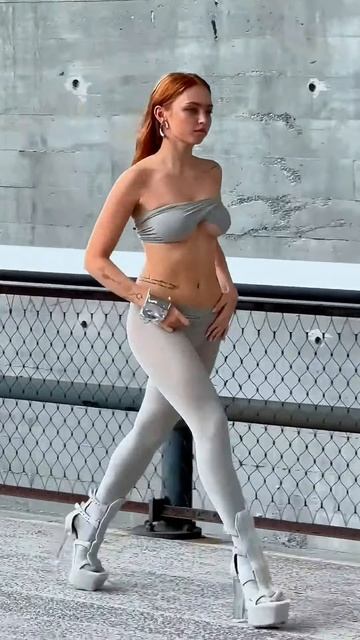 vFgD0_j0LG8 - Beautiful Street Fashion Outfits Style #shorts