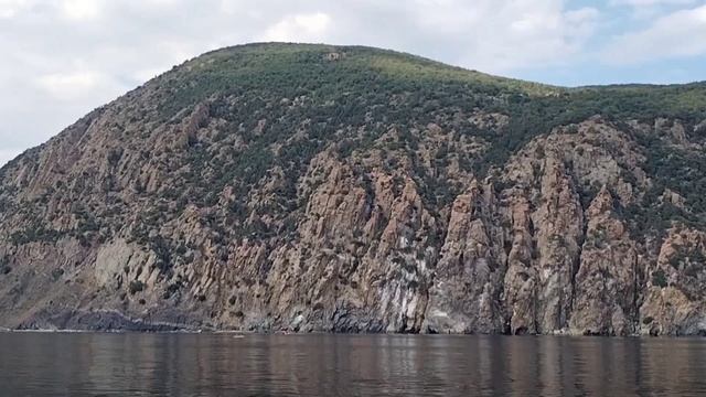 Проплываем Аю-Даг, с описанием