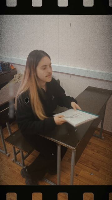 «Я — Цзан Кэцзя»  Поэт, проживший век в рифмах и чайной горькой свежести