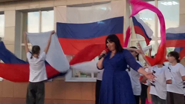 НАТАЛЬЯ ДРЕСВЯННИКОВА И ВОСПИТАННИКИ СТУДИИ СОВРЕМЕННОГО ТАНЦА «РИТМ» ЗАВЕРШИЛИ ТОРЖЕСТВЕННОЕ МЕР...