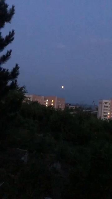 Мариуполь.11 июня.клубничная Луна