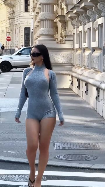 wDRfQFWEbEM - Stunning short jumpsuit summer fashion outfit #fashion #style #outfit #shorts