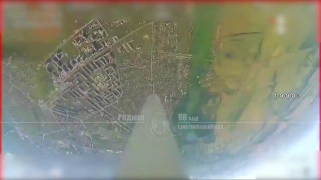 🇷🇺Российский дрон в лучших традициях рыцарских боёв пробил насквозь "копьём"украинского разведчик…
