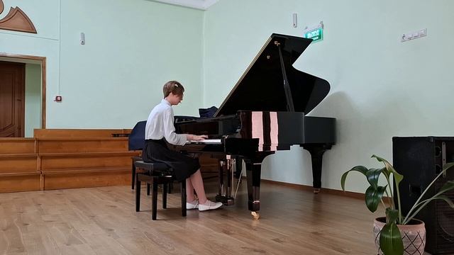 Лосева Арина 14 лет;
Ф.Бургмюллер. Ор. 109, № 10 "Этюд"