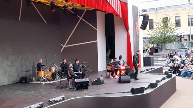 Андрей Мерзликин в спектакле «Живет такой парень», Театральный бульвар (4)
