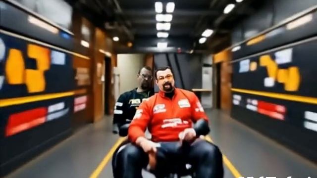 Сигал под меня косит -2.