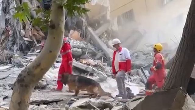 После удара Израиля обрушилось здание в городе Шахид Чамран на юго-западе Ирана, погибли 60 жите...