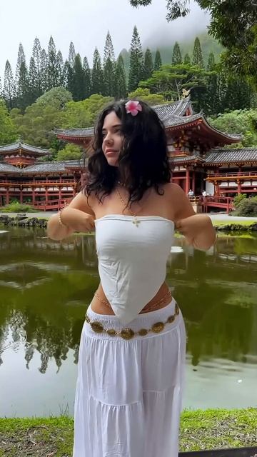 dXiSAmTULjY - 2 Fancy summer outfits for your vacation and events #fashion #style #outfit #shorts