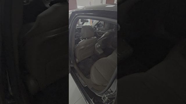 Mercedes Benz E260 L
