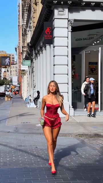 iagZNZ2cf14 - Beautiful Street Fashion Outfits Style #streetstyle #outfit #shorts