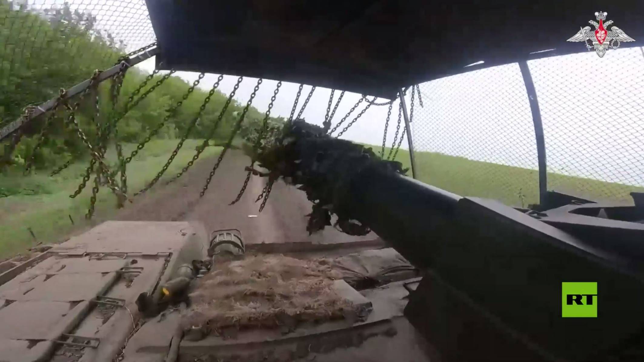 دبابات "T-72B3M" الروسية تدك أهدافا أوكرانية