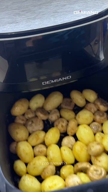Молодая картошечка с грибочками, с сыром и зеленью в аэрогриле Demiand 🥔