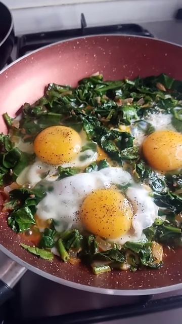 Полезный завтрак на Вкусно ты! Шпинат с яйцом!