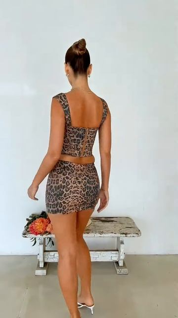 r-W8HppQE6M - This girl looks stunning in these outfits #shorts