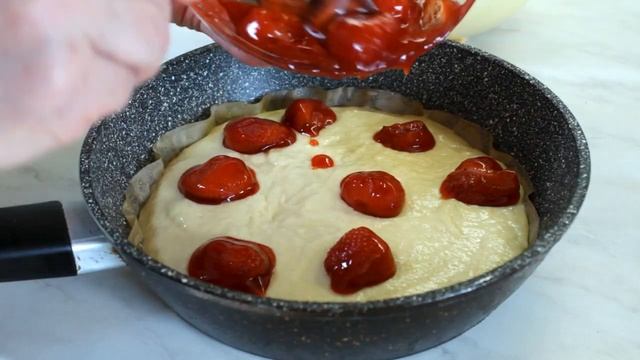 Клубничный Пирог без Духовки и Миксера! Обалденно Вкусный Рецепт!
