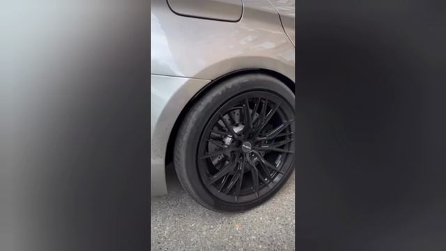 Ахмед Wengallbi показывает M5