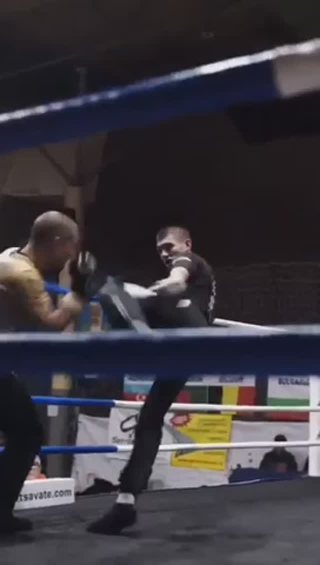 Король лезгинки)
#shorts #kickboxing #savate #сават #кикбоксинг