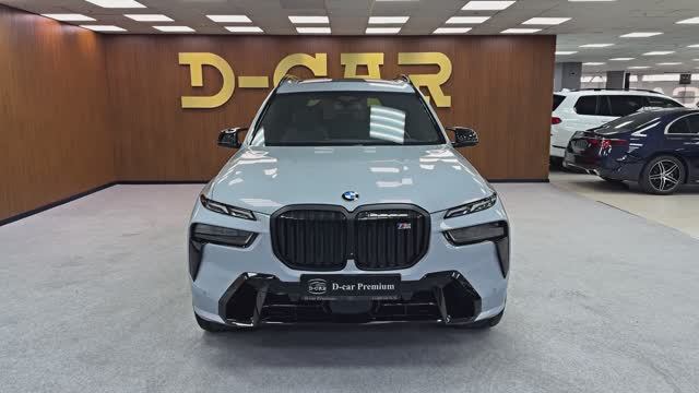 BMW X7 2025 обзор