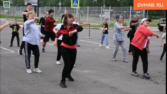 С боксерской зарядки стартовал сезон уличных тренировок в Комсомольске
