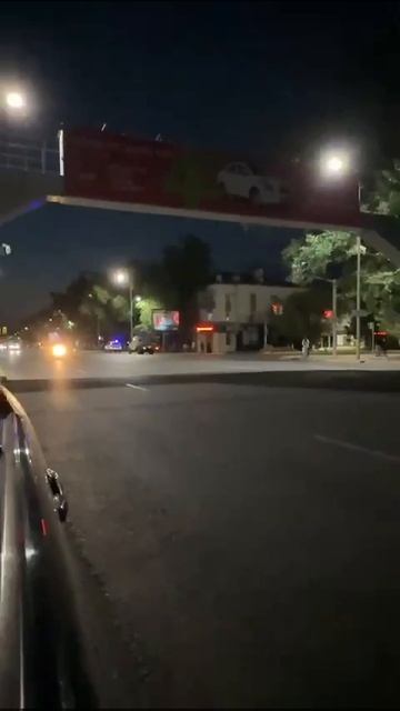 КАЗАХСТАН - Пишут что город Уральск угол проспект Назарбаева и проспект Абая !!!