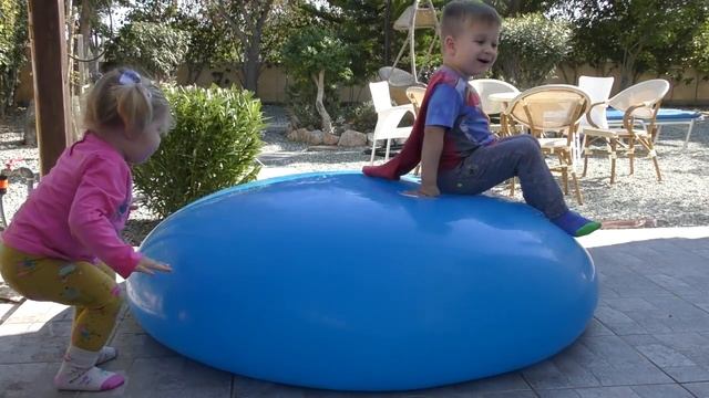 Рома и Диана ★Супер Челлендж открывает Грандиозный конкурс на водном шаре Giant Water Balloon 6ft Gi