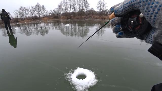 Ловля щуки на балансир. Зимняя рыбалка на реке 2019.