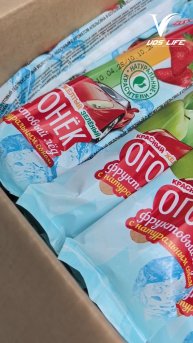 Раздача мороженного продолжается в честь праздника в г. Белоозерский