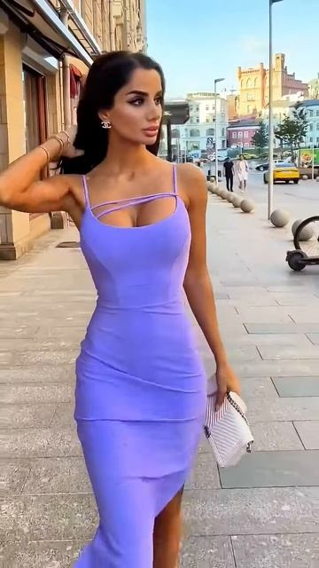 xL-RFPnzkNM - This girl looks Beautiful in this dress #shorts